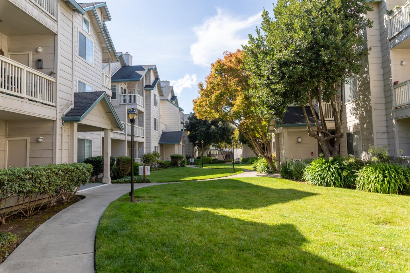 Detail Gallery Image 1 of 1 For 1400 El Camino Real #213,  South San Francisco,  CA 94080 - 2 Beds | 2 Baths