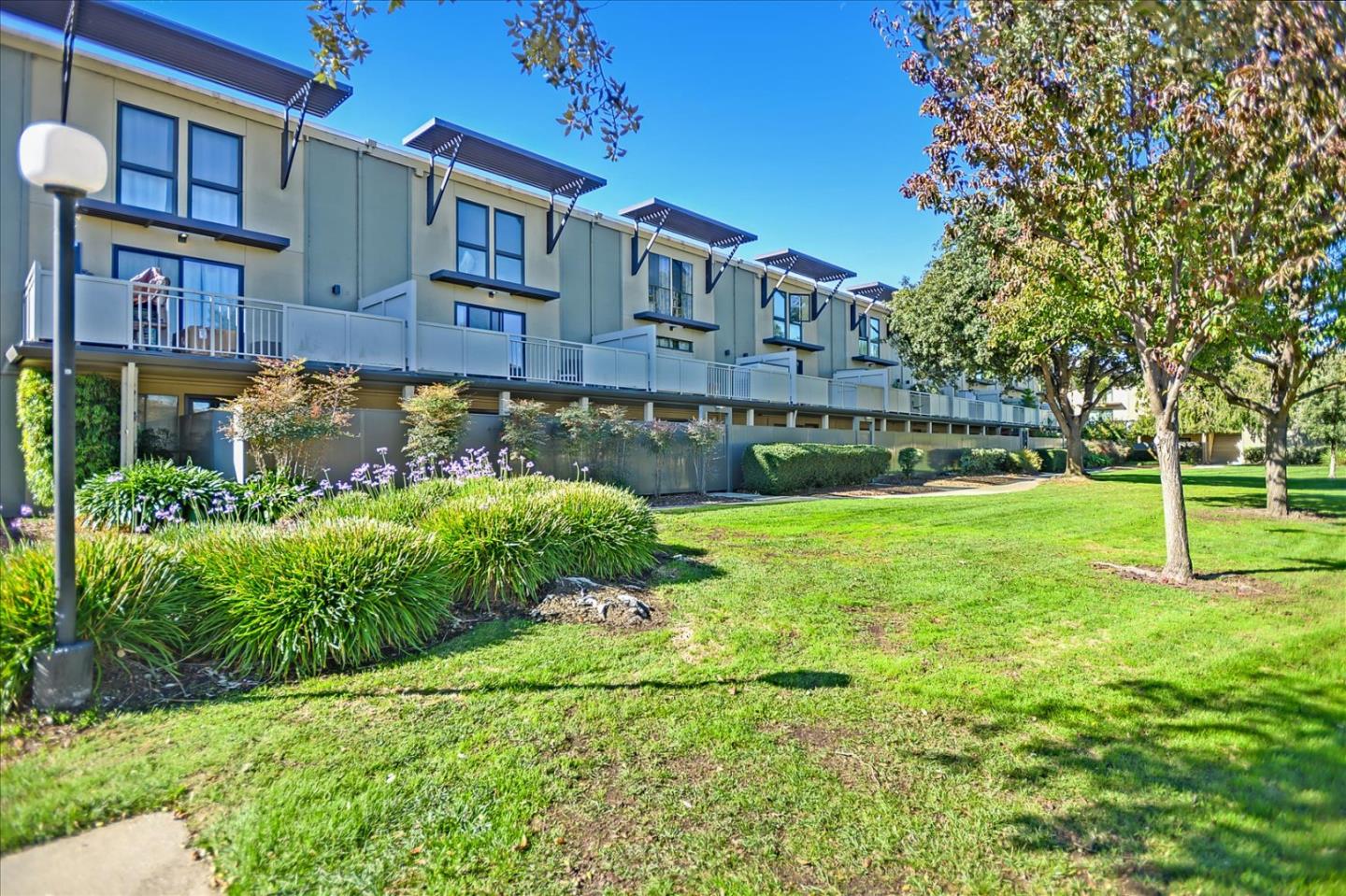 Detail Gallery Image 1 of 1 For 5202 Admiralty Ln, Foster City,  CA 94404 - 2 Beds | 1/1 Baths