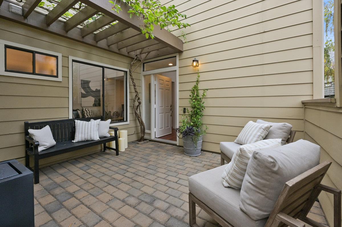 Detail Gallery Image 1 of 1 For 1172 Shoreline Dr, San Mateo,  CA 94404 - 3 Beds | 2/1 Baths