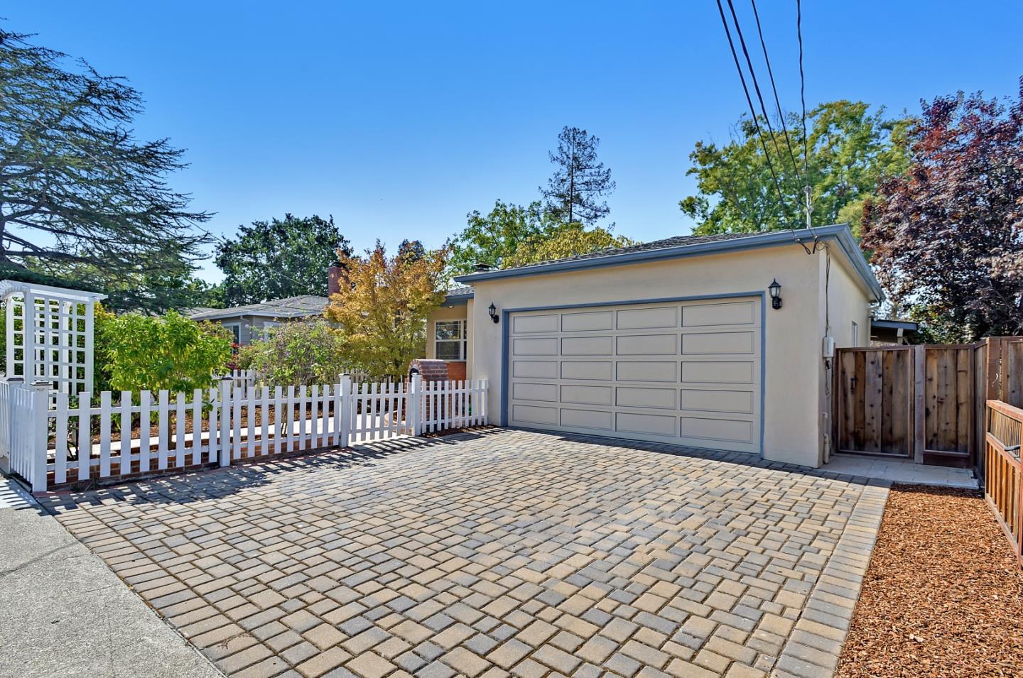 Detail Gallery Image 1 of 1 For 1228 Ruby St, Redwood City,  CA 94061 - 3 Beds | 1/1 Baths