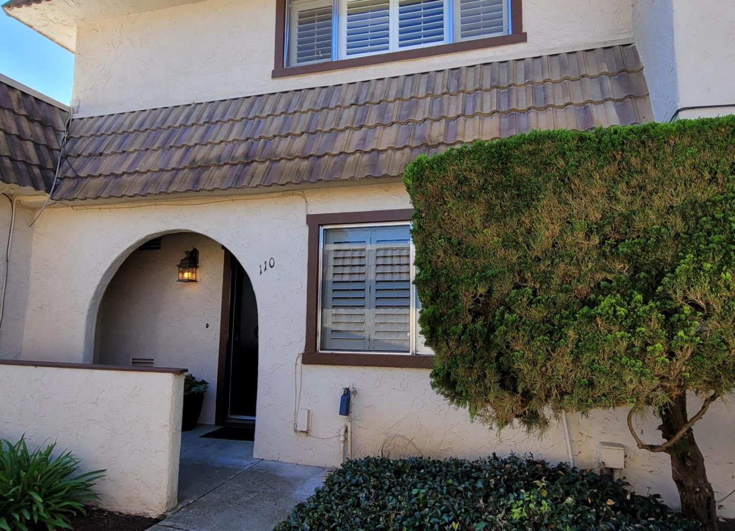 Detail Gallery Image 1 of 1 For 110 Villa Pacheco Ct, Hollister,  CA 95023 - 2 Beds | 2/1 Baths