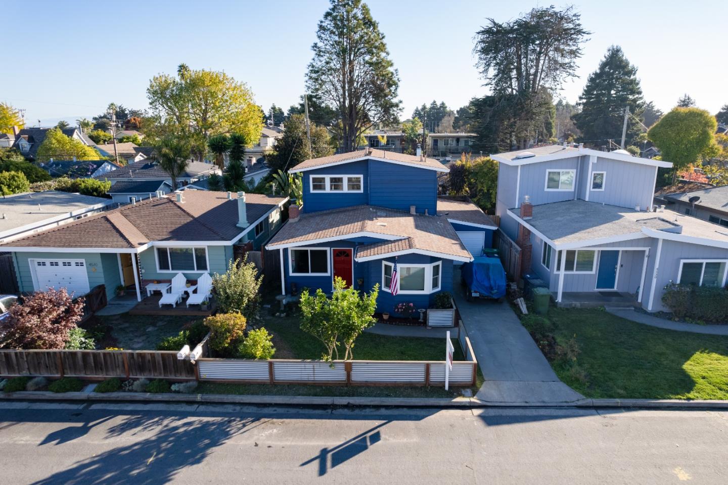 Detail Gallery Image 1 of 1 For 4550 Jewel St, Capitola,  CA 95010 - 3 Beds | 2 Baths