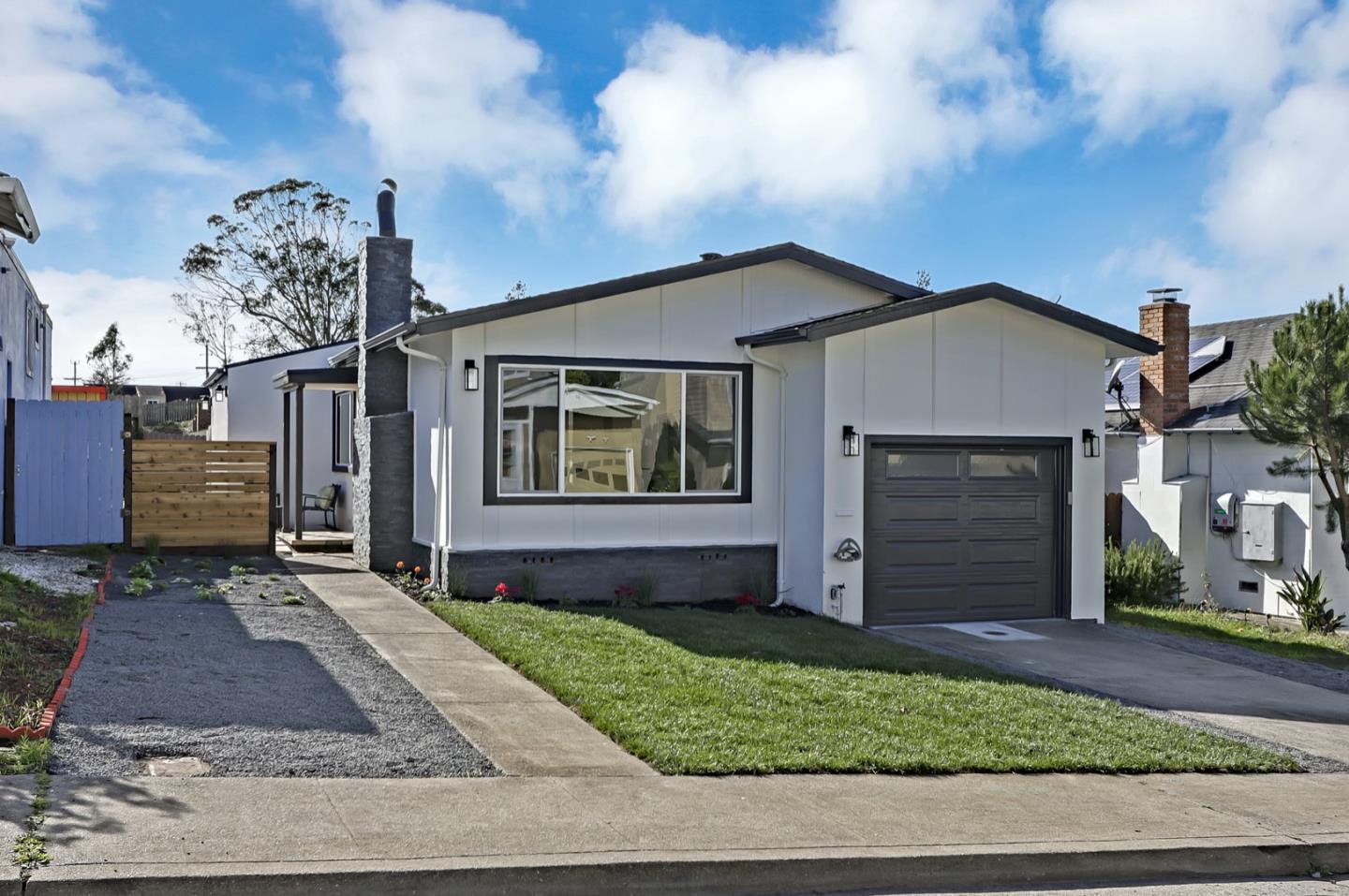 Detail Gallery Image 1 of 1 For 652 Foothill Dr, Pacifica,  CA 94044 - 3 Beds | 2 Baths