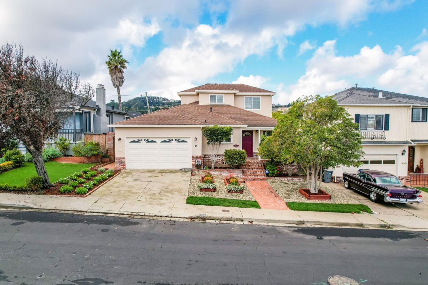 Detail Gallery Image 1 of 1 For 121 Ravenwood Way, South San Francisco,  CA 94080 - 3 Beds | 2 Baths