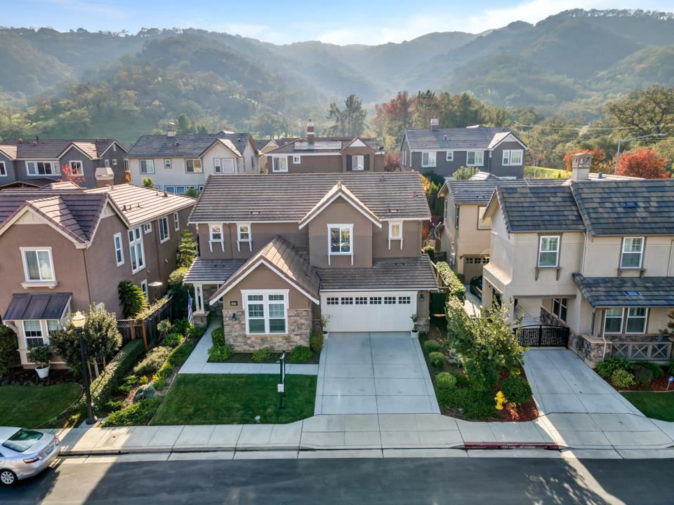 Detail Gallery Image 1 of 1 For 5865 Caliente Way, Gilroy,  CA 95020 - 4 Beds | 2/1 Baths