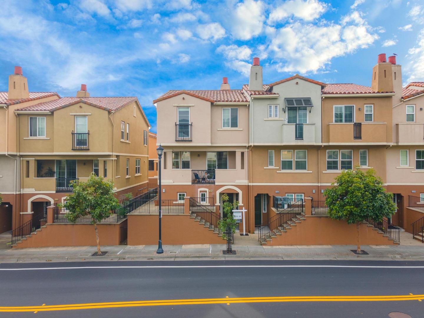 Detail Gallery Image 1 of 1 For 1279 Mission Rd, South San Francisco,  CA 94080 - 3 Beds | 2/1 Baths