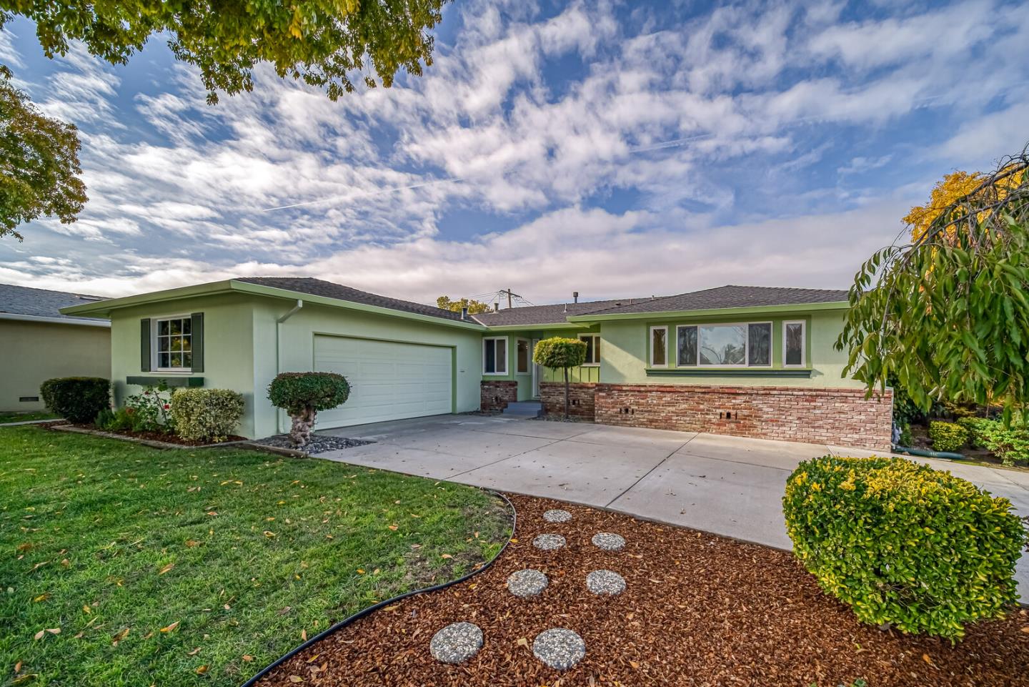 Detail Gallery Image 1 of 1 For 255 Casper St, Milpitas,  CA 95035 - 3 Beds | 2 Baths