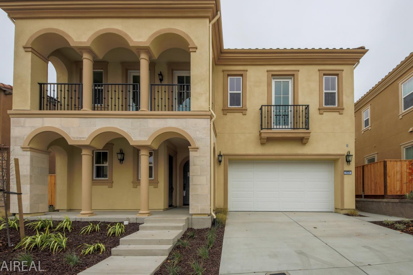 Detail Gallery Image 1 of 1 For 2826 Delamar Dr, Dublin,  CA 94568 - 5 Beds | 4/1 Baths