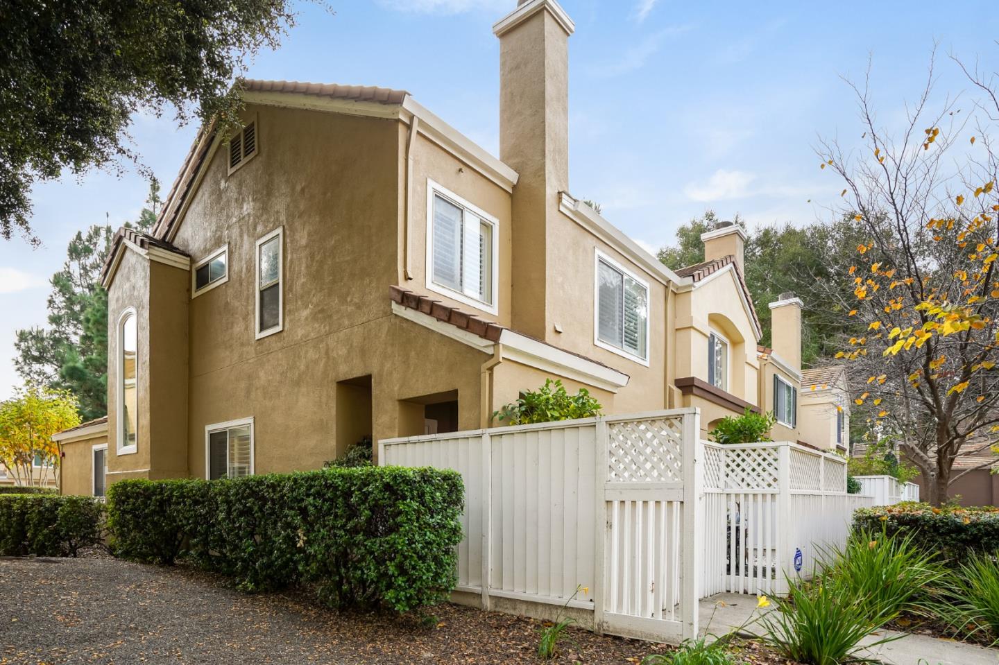 Detail Gallery Image 1 of 1 For 6986 Gregorich Dr #D,  San Jose,  CA 95138 - 4 Beds | 2/1 Baths