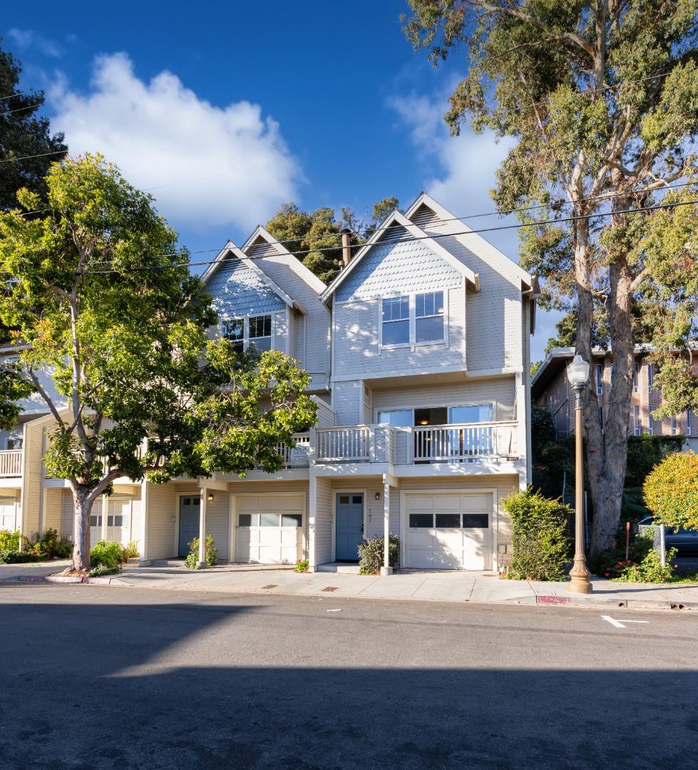 Detail Gallery Image 1 of 1 For 757 Chestnut St, Santa Cruz,  CA 95060 - 2 Beds | 2/1 Baths