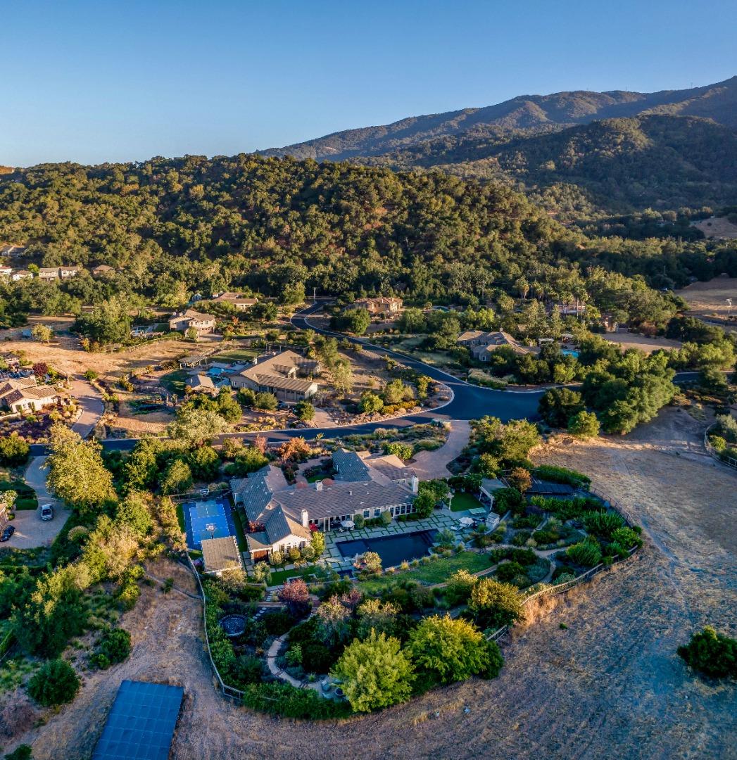 Detail Gallery Image 1 of 1 For 293 Mountain Laurel Ln, Los Gatos,  CA 95032 - 6 Beds | 5/1 Baths