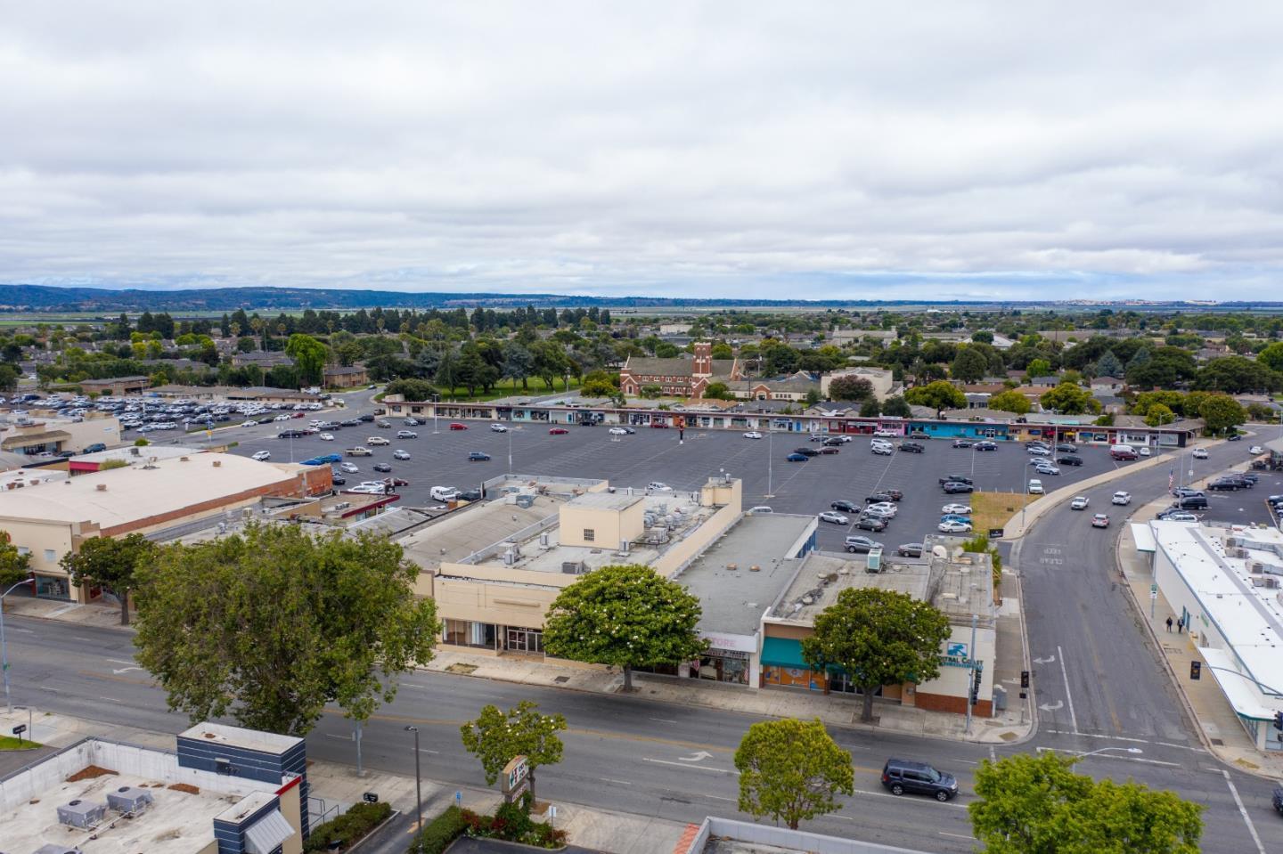 Detail Gallery Image 9 of 44 For 910 S Main St, Salinas,  CA 93901 - – Beds | – Baths