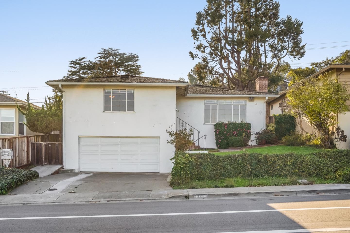 Detail Gallery Image 1 of 1 For 2240 Alameda De Las Pulgas, San Mateo,  CA 94403 - 3 Beds | 2 Baths