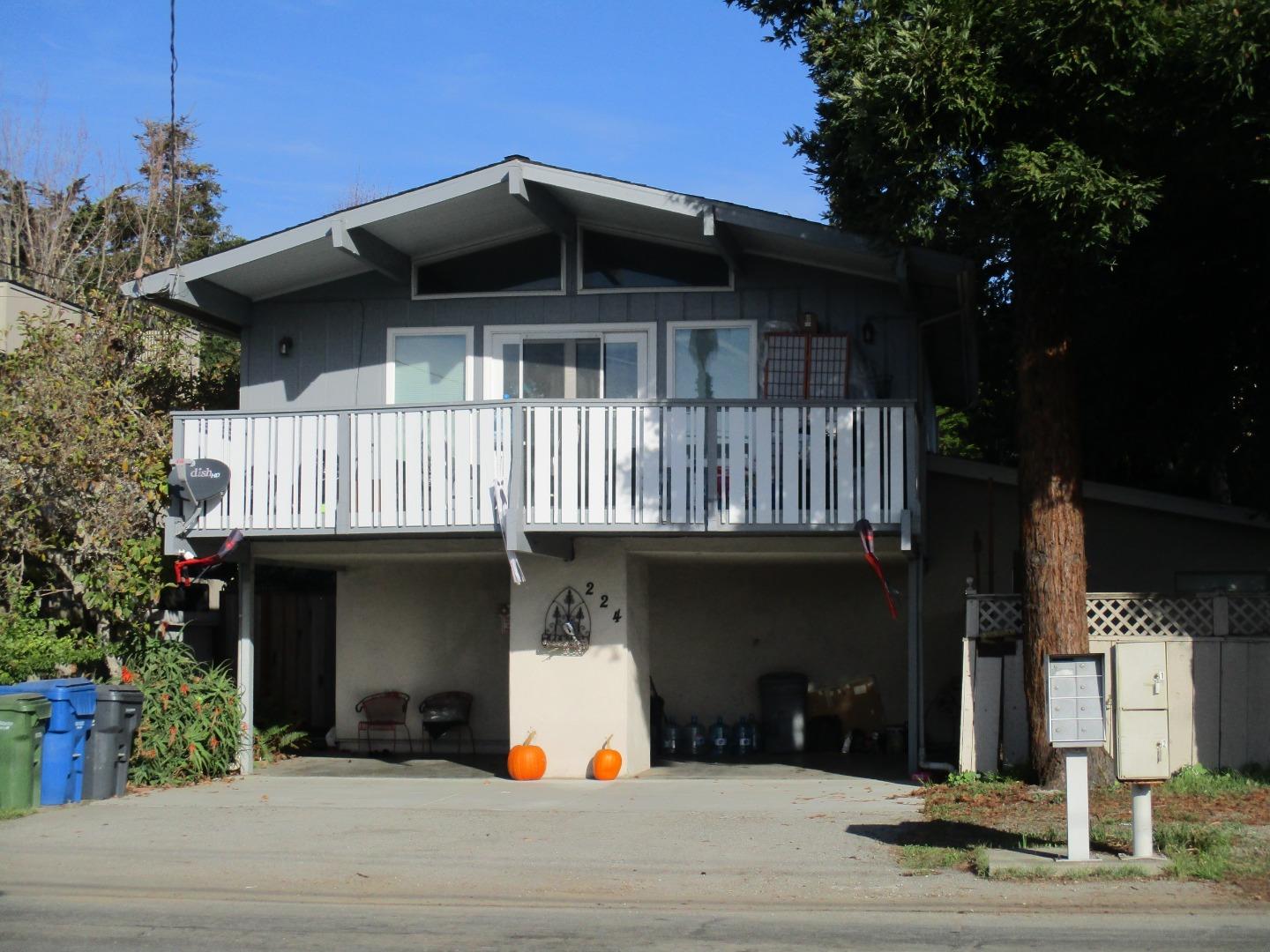 Detail Gallery Image 1 of 1 For 224 Center Ave, Aptos,  CA 95003 - 4 Beds | 3 Baths