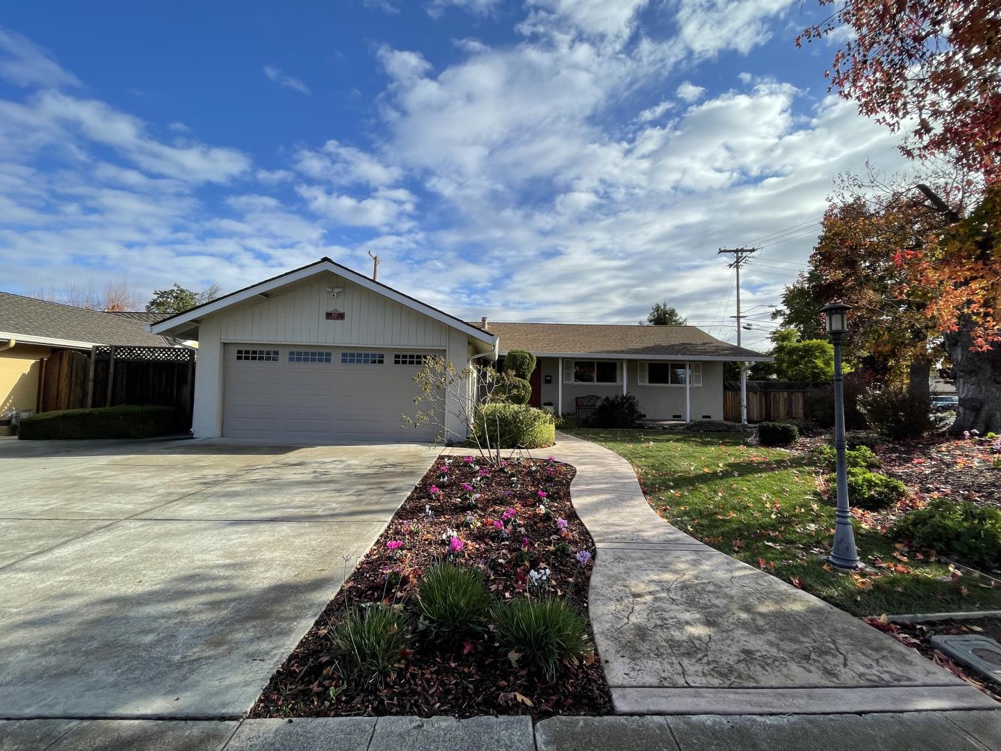 Detail Gallery Image 1 of 1 For 605 Giannini Dr, Santa Clara,  CA 95051 - 3 Beds | 2 Baths