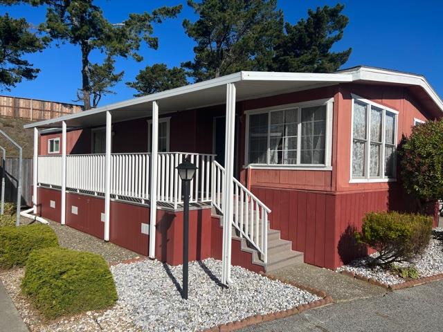 Detail Gallery Image 1 of 1 For 120 Ocean View Ave #120,  Half Moon Bay,  CA 94019 - 2 Beds | 1/1 Baths