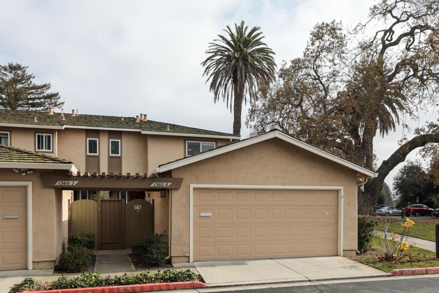 Detail Gallery Image 1 of 1 For 1360 Road Runner Ter #K,  Sunnyvale,  CA 94087 - 3 Beds | 2/1 Baths