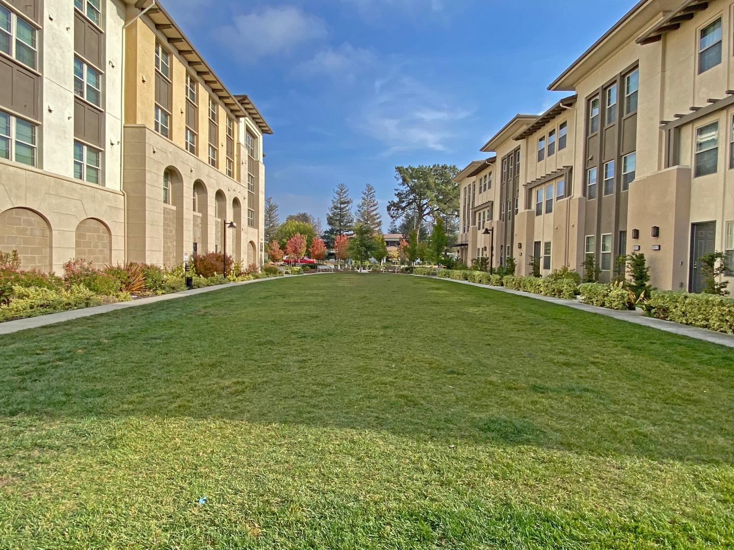 Detail Gallery Image 1 of 1 For 1040 Foxglove Pl, San Jose,  CA 95131 - 3 Beds | 3/1 Baths