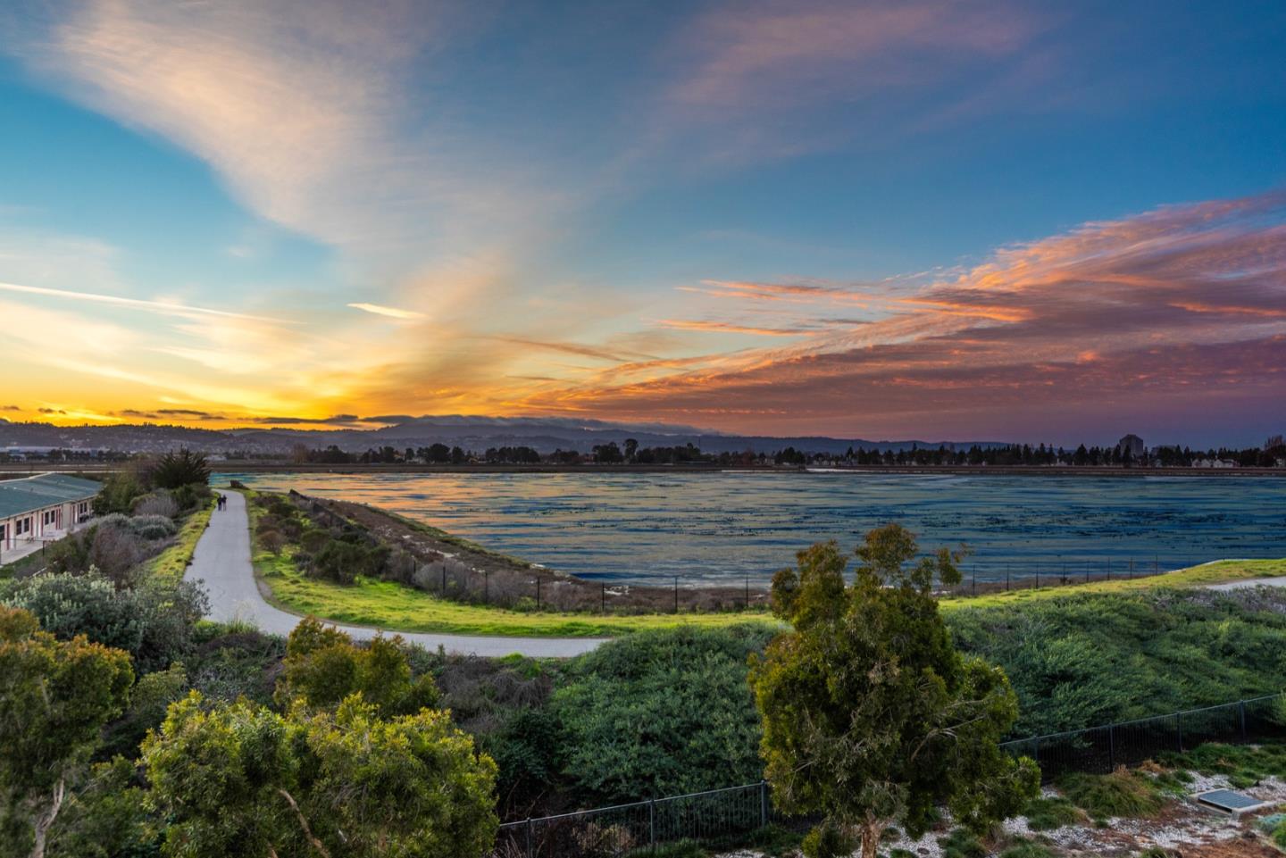 Detail Gallery Image 1 of 1 For 210 Puget Ln, Redwood Shores,  CA 94065 - 2 Beds | 2/1 Baths