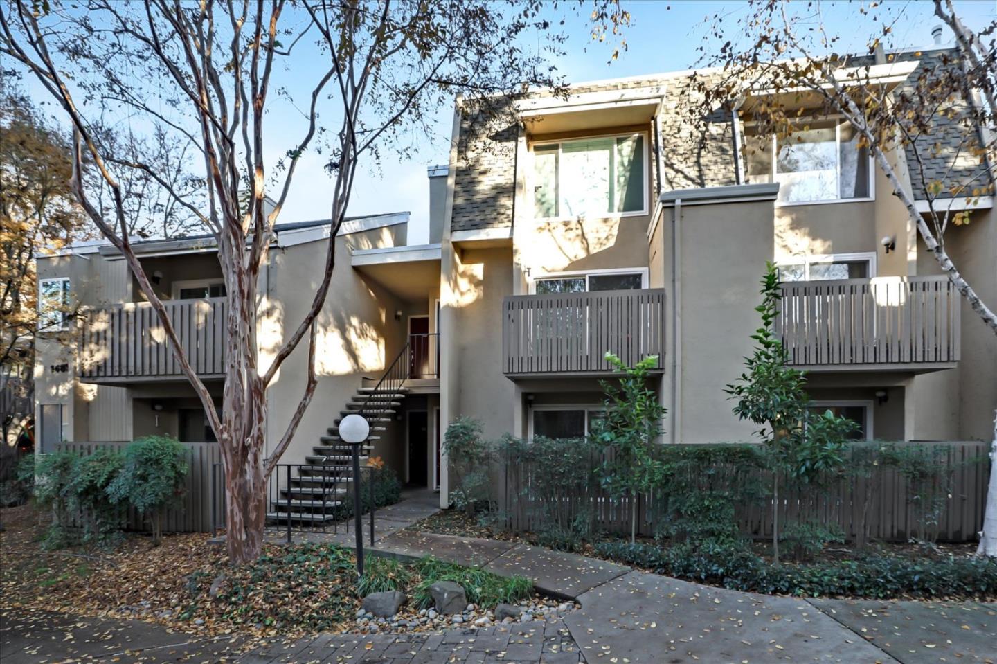 Detail Gallery Image 1 of 1 For 1489 De Rose Way #106,  San Jose,  CA 95126 - 2 Beds | 2 Baths