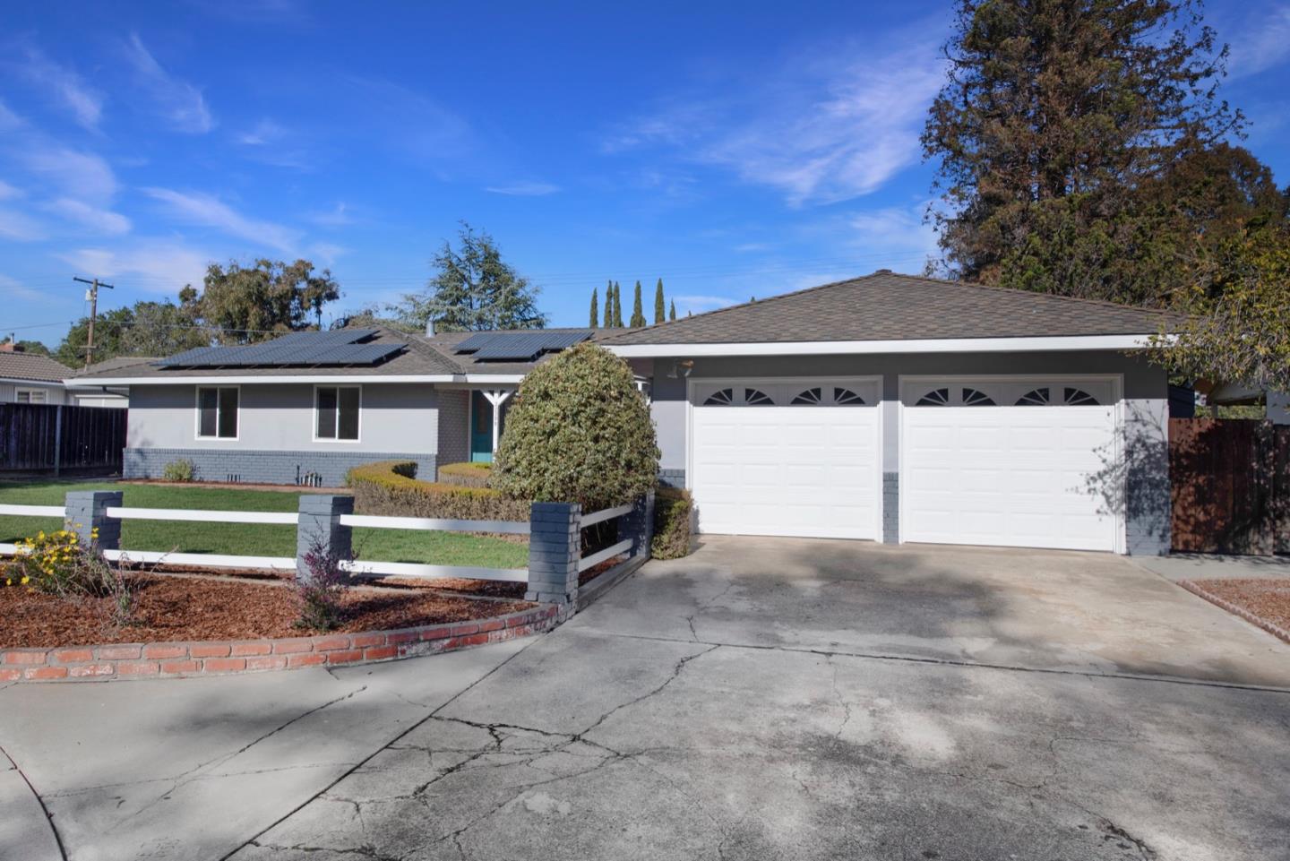 Detail Gallery Image 1 of 1 For 22399 Creston Dr, Los Altos,  CA 94024 - 3 Beds | 2/1 Baths