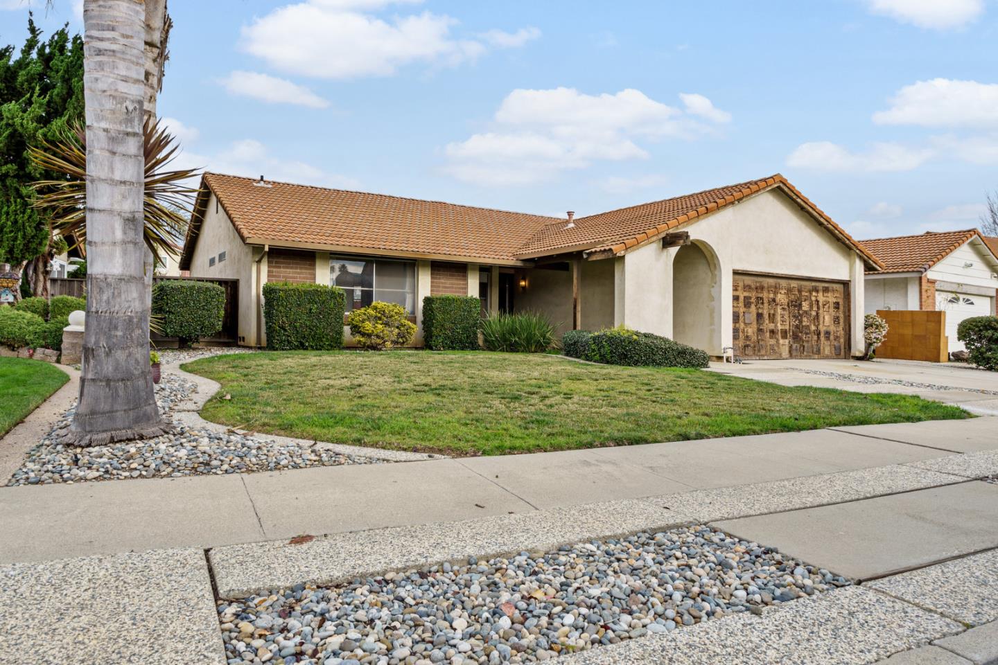 Detail Gallery Image 1 of 1 For 4951 Gentian Ct, San Jose,  CA 95111 - 4 Beds | 2 Baths