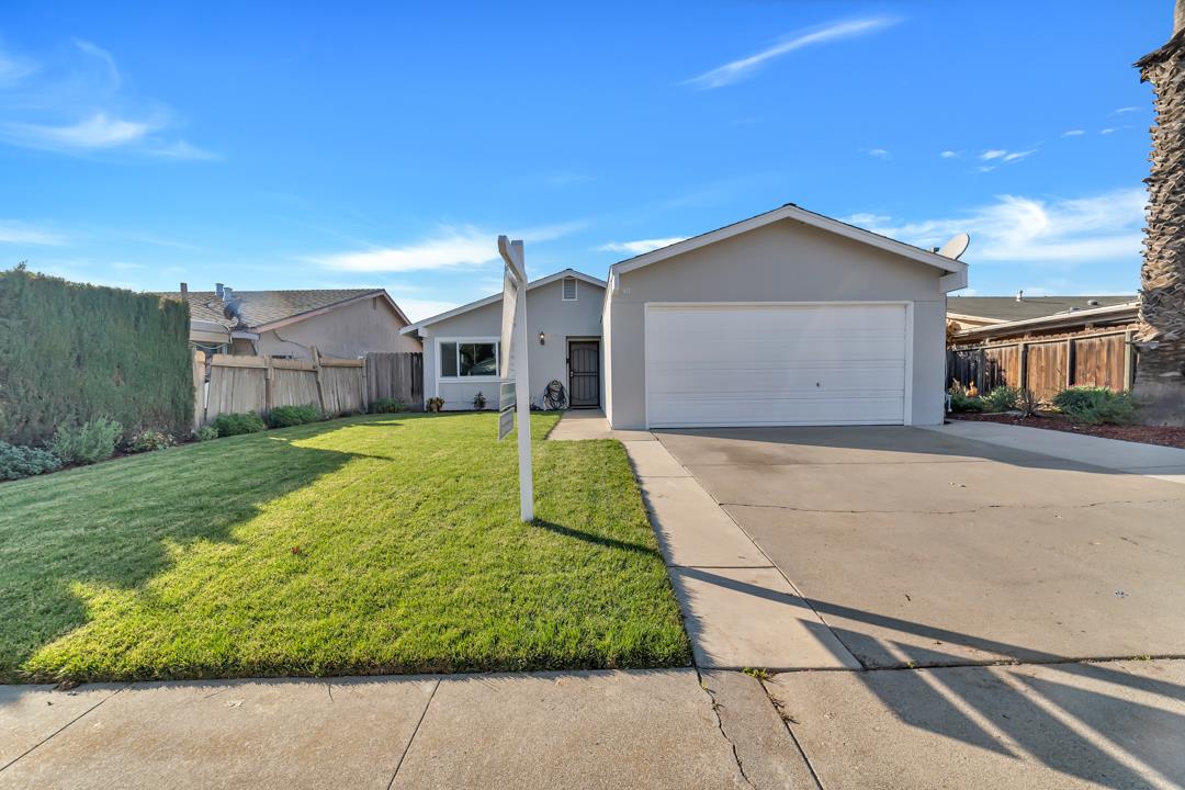 Detail Gallery Image 1 of 1 For 40 Ranchito Ct, Hollister,  CA 95023 - 3 Beds | 2 Baths