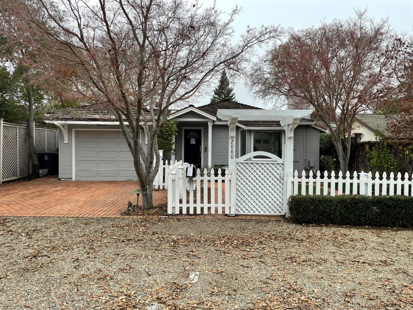 Detail Gallery Image 1 of 1 For 2080 Mills Ave, Menlo Park,  CA 94025 - 4 Beds | 2 Baths