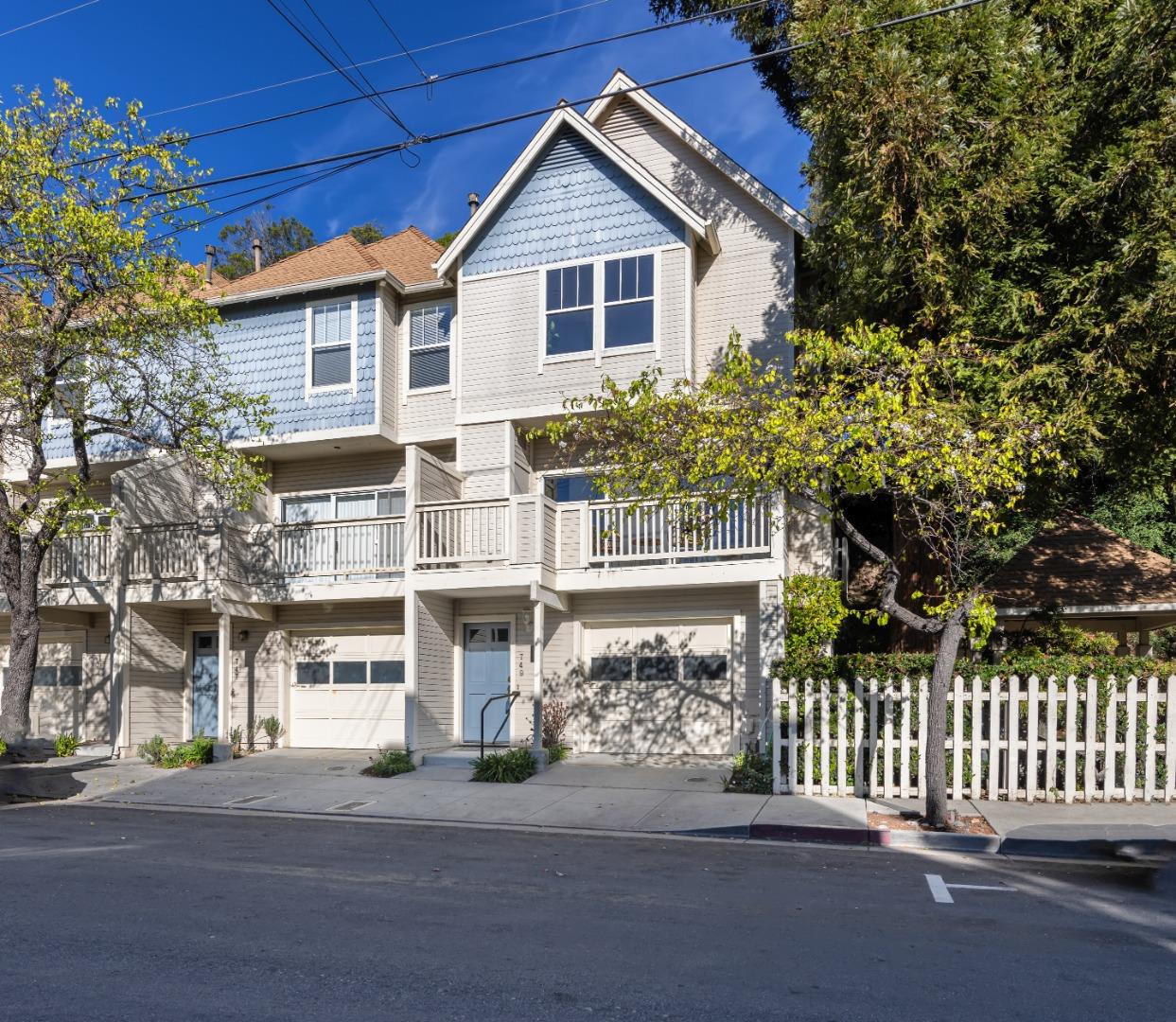 Detail Gallery Image 1 of 1 For 749 Chestnut St, Santa Cruz,  CA 95060 - 2 Beds | 2/1 Baths