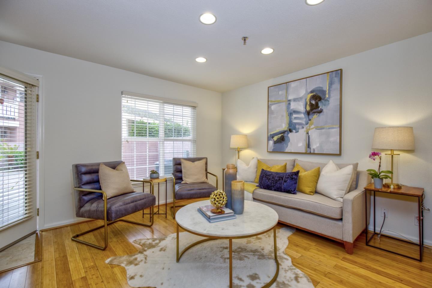 Detail Gallery Image 1 of 1 For 623 E El Camino Real #102,  Sunnyvale,  CA 94087 - 2 Beds | 2/1 Baths