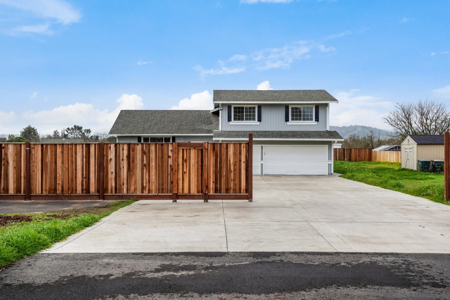 Detail Gallery Image 1 of 1 For 17675 Laurel Rd, Morgan Hill,  CA 95037 - 5 Beds | 3/1 Baths