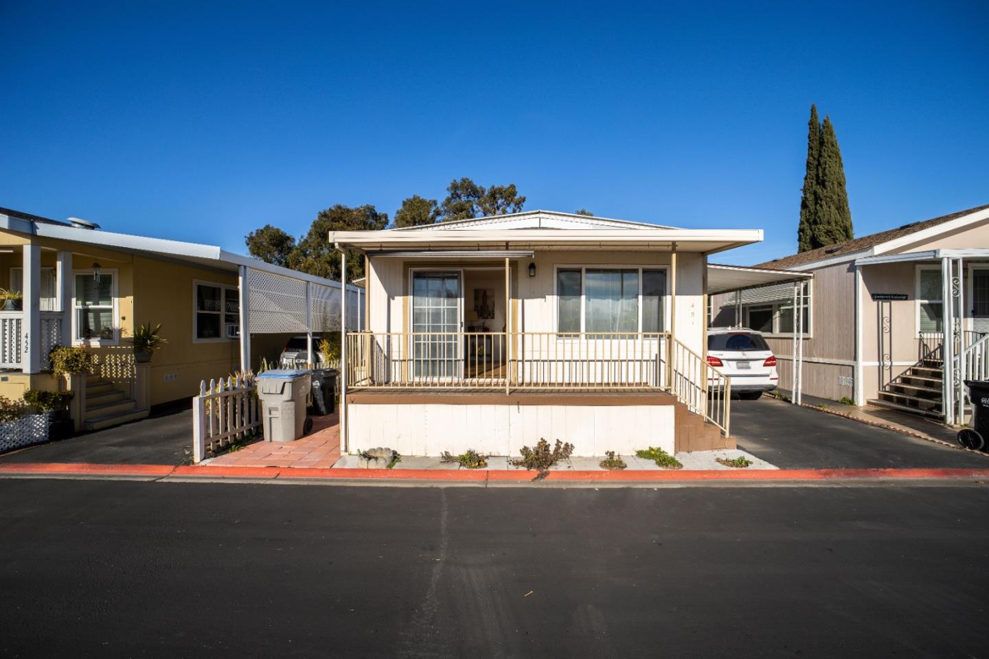 Detail Gallery Image 1 of 1 For 2580 Senter Road #451,  San Jose,  CA 95111 - 3 Beds | 2 Baths