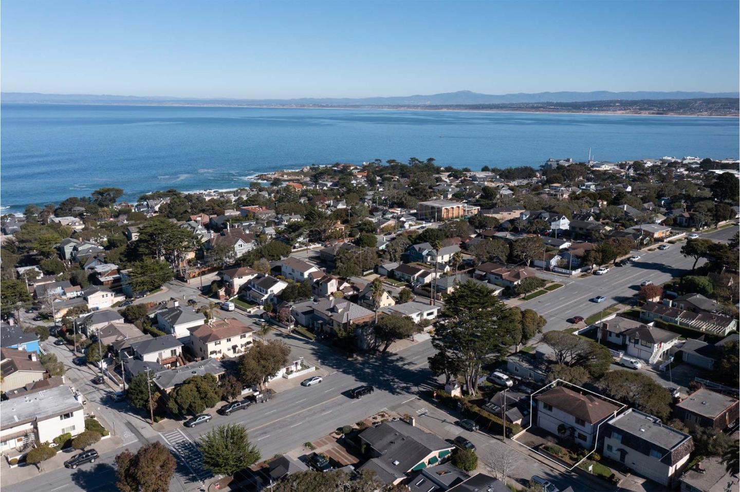 Detail Gallery Image 1 of 1 For 407 7th St, Pacific Grove,  CA 93950 - 3 Beds | 2/1 Baths