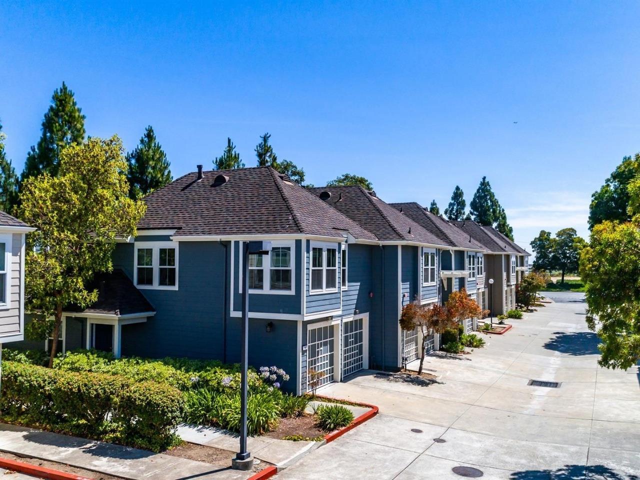 Detail Gallery Image 1 of 1 For 1044 Galley Ln, Foster City,  CA 94404 - 3 Beds | 2/1 Baths