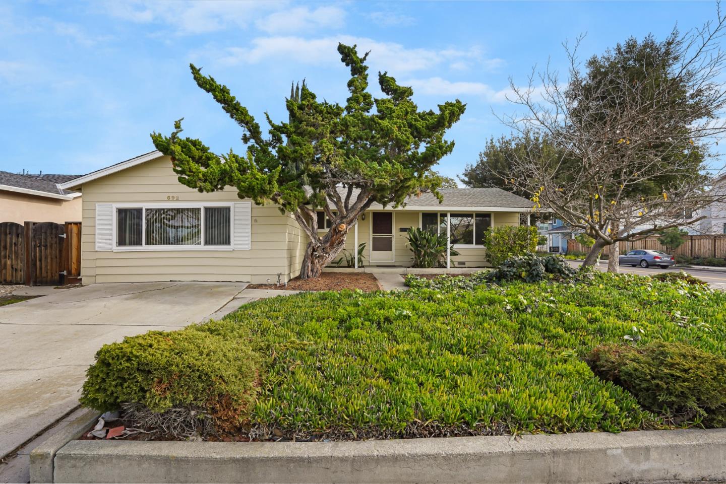 Detail Gallery Image 1 of 1 For 692 Toyon Ave, Sunnyvale,  CA 94086 - 3 Beds | 2 Baths