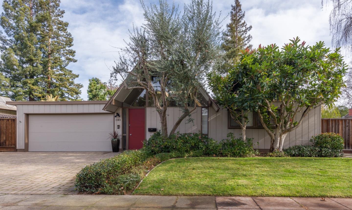 Detail Gallery Image 1 of 1 For 1161 Harriet St, Palo Alto,  CA 94301 - 5 Beds | 2 Baths