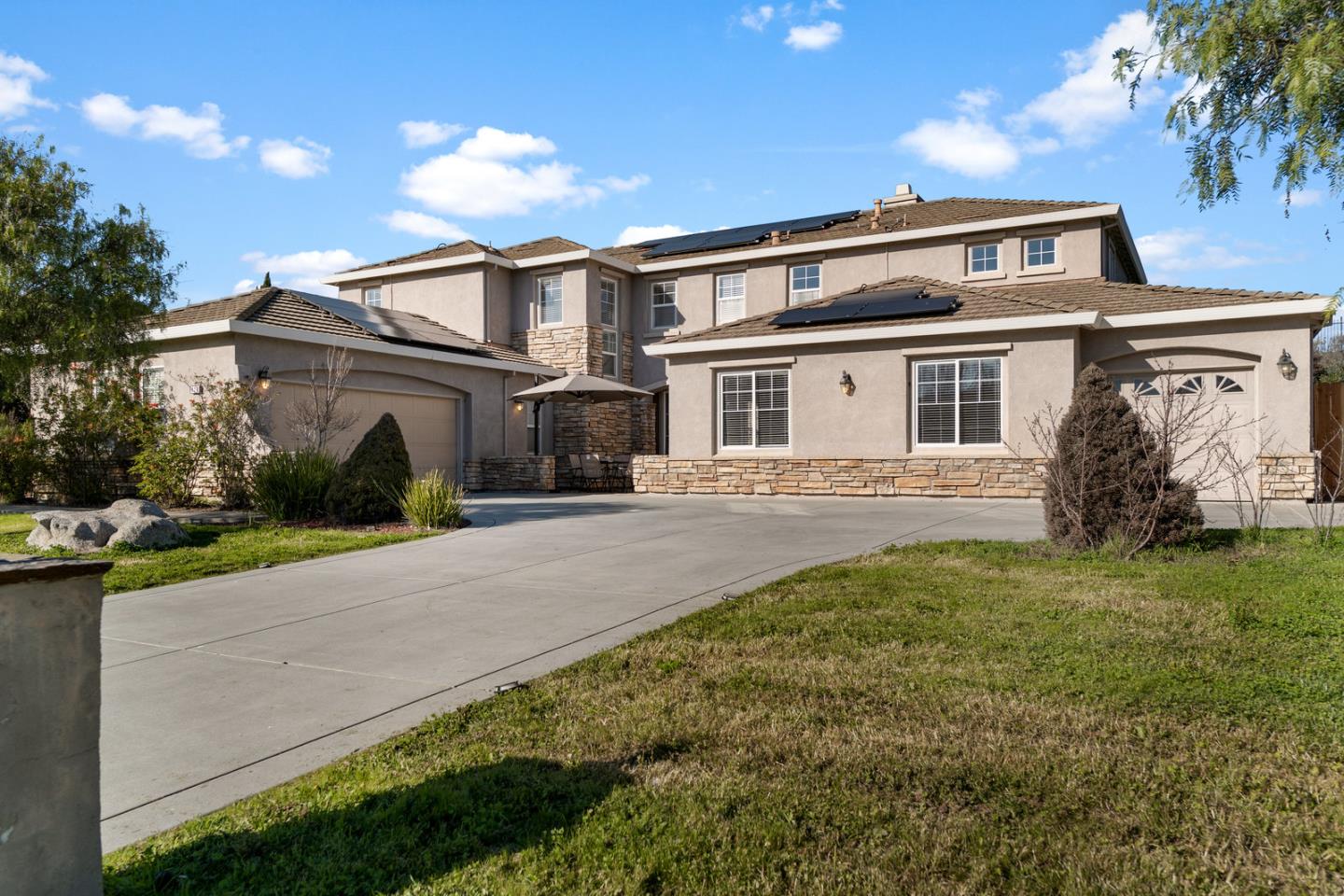 Detail Gallery Image 1 of 1 For 420 via Vaquero Norte, San Juan Bautista,  CA 95045 - 5 Beds | 4/1 Baths