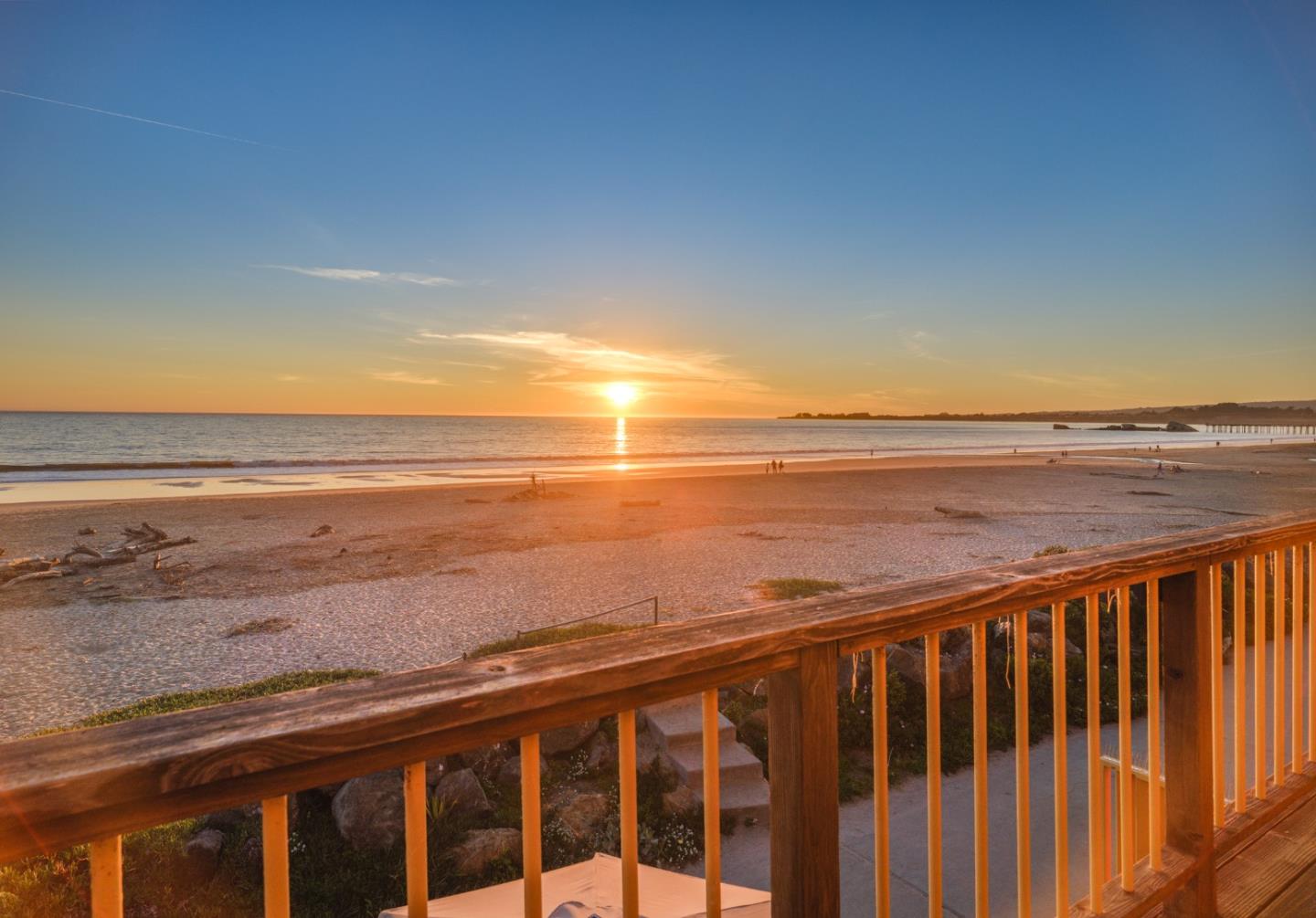 Detail Gallery Image 1 of 1 For 212 Beach Dr, Aptos,  CA 95003 - 4 Beds | 2 Baths