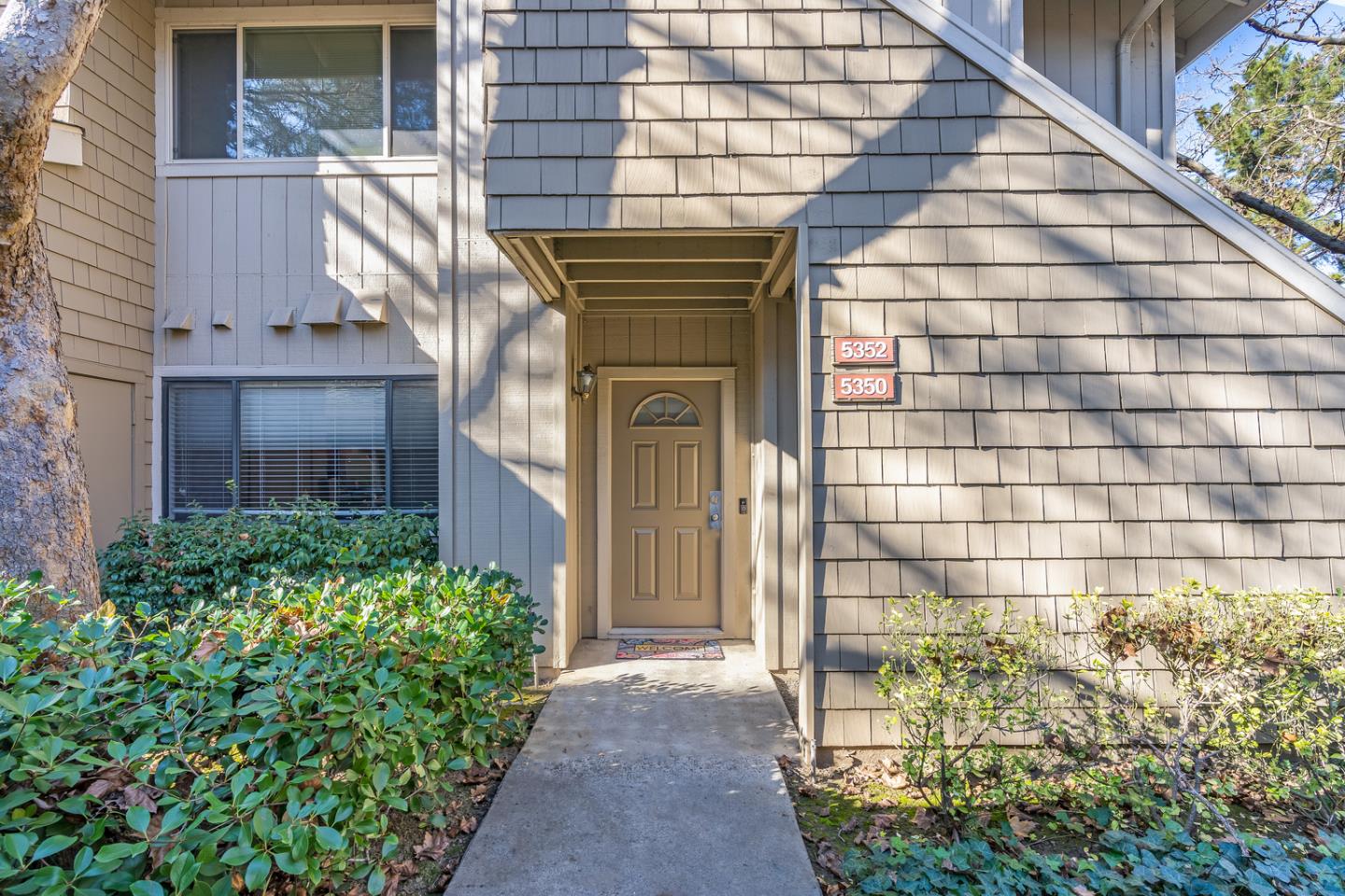 Detail Gallery Image 1 of 1 For 5350 Makati Cir, San Jose,  CA 95123 - 1 Beds | 1 Baths