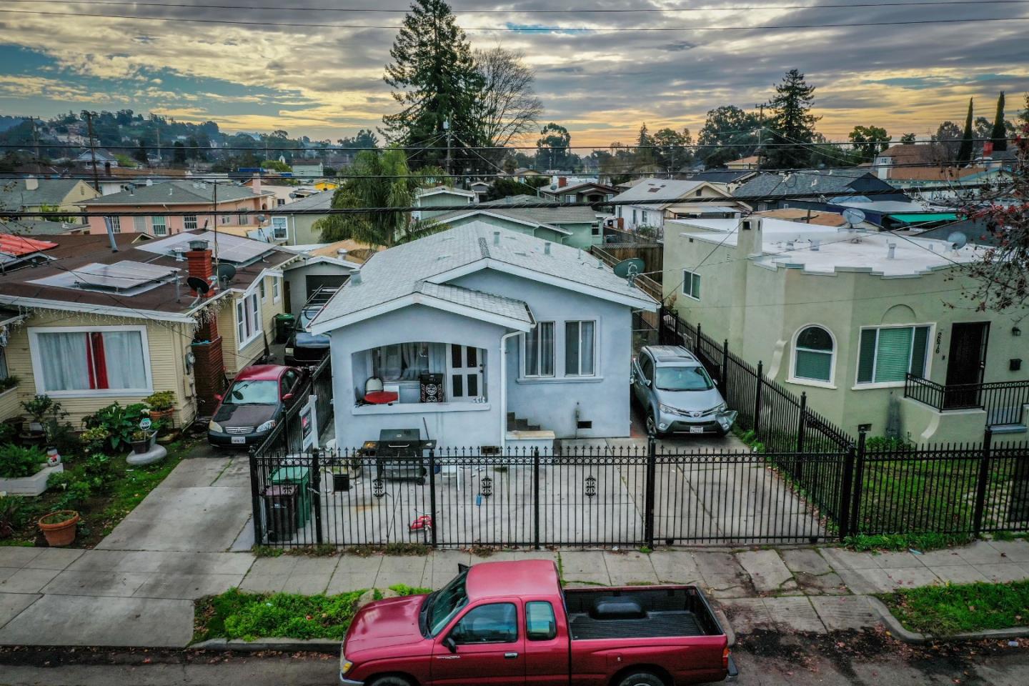 Detail Gallery Image 1 of 1 For 2682 77th Ave, Oakland,  CA 94605 - 2 Beds | 1 Baths