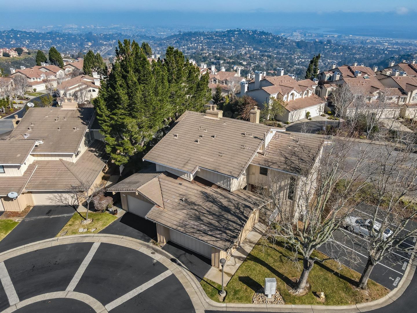 Detail Gallery Image 1 of 1 For 1 Lilly Ln, San Carlos,  CA 94070 - 2 Beds | 2/1 Baths