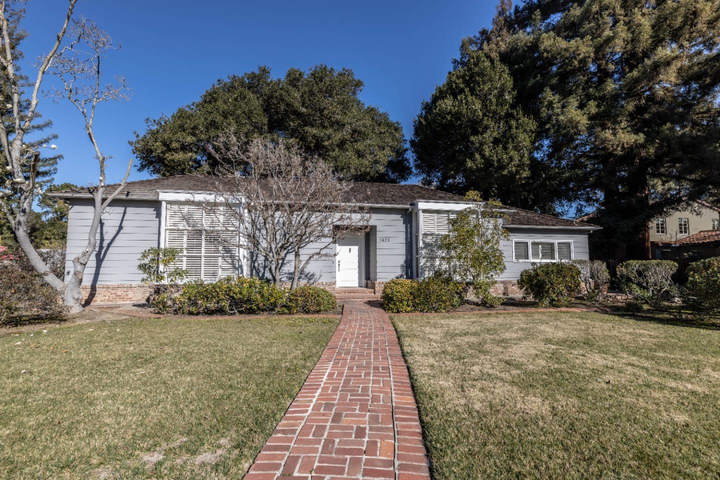 Detail Gallery Image 1 of 1 For 1475 Edgewood Dr, Palo Alto,  CA 94301 - 6 Beds | 4/1 Baths