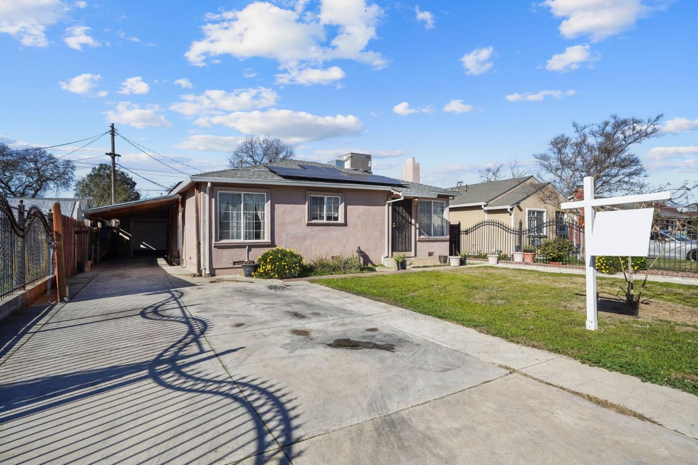 Detail Gallery Image 1 of 1 For 3607 Ivy St, Sacramento,  CA 95838 - 2 Beds | 2 Baths