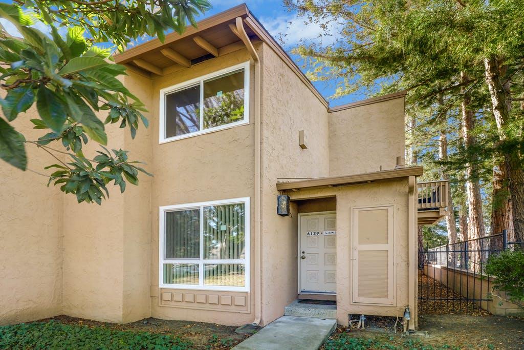 Detail Gallery Image 1 of 1 For 6139 Elmbridge Dr, San Jose,  CA 95129 - 2 Beds | 1/1 Baths