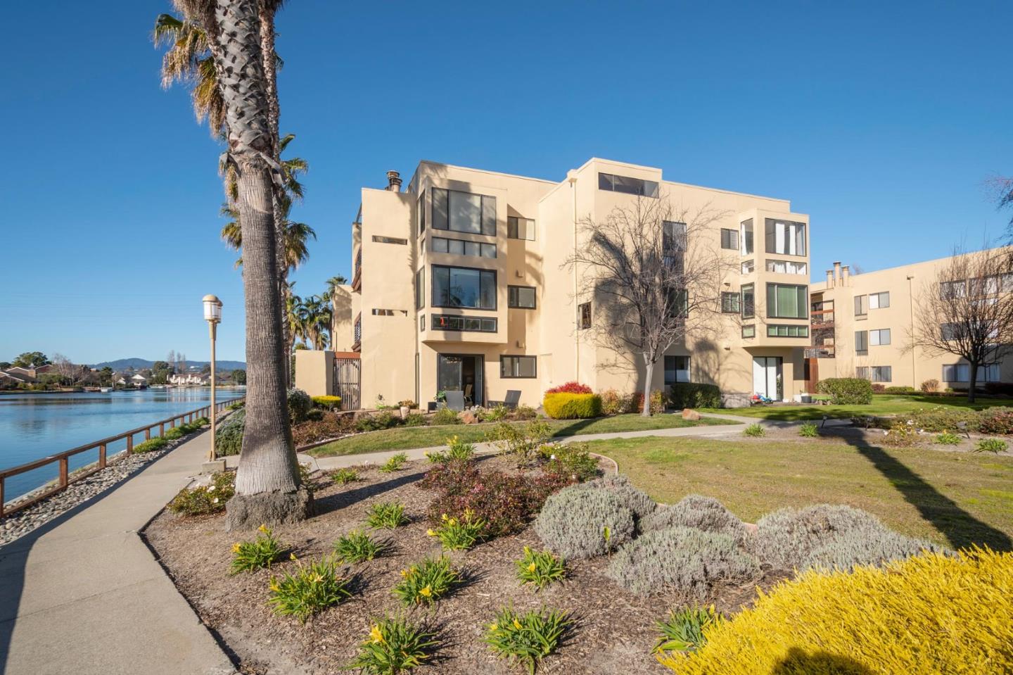 Detail Gallery Image 1 of 1 For 914 Beach Park Blvd #76,  Foster City,  CA 94404 - 2 Beds | 2 Baths