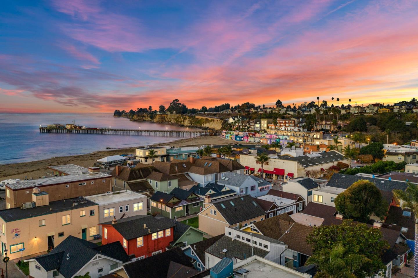 Detail Gallery Image 1 of 1 For 210 El Camino Medio St St, Capitola,  CA 95010 - 3 Beds | 3 Baths