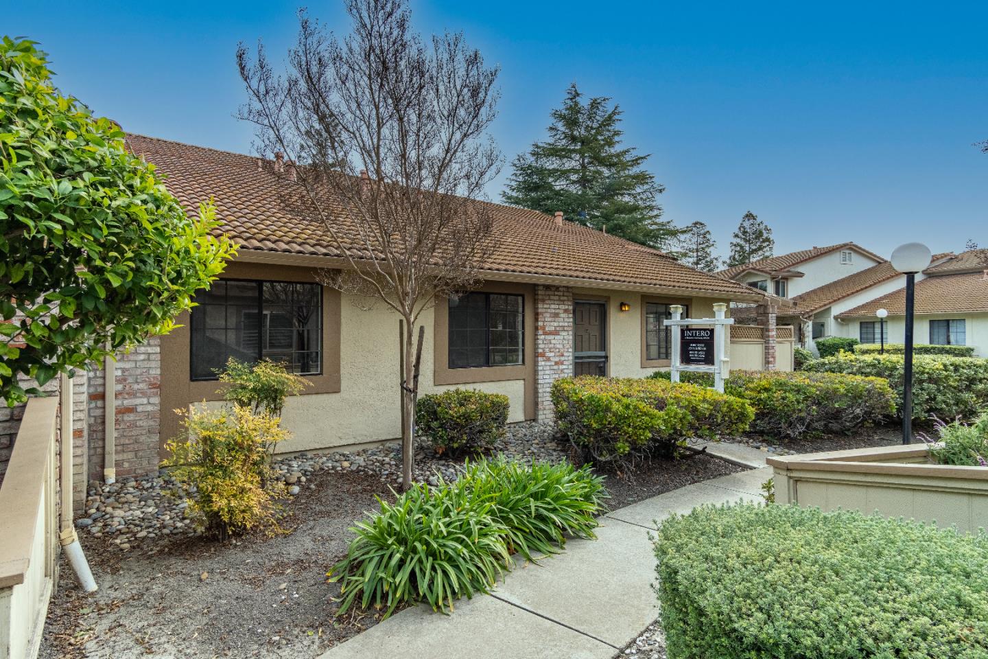 Detail Gallery Image 1 of 1 For 5413 Colony Green Dr, San Jose,  CA 95123 - 2 Beds | 1 Baths