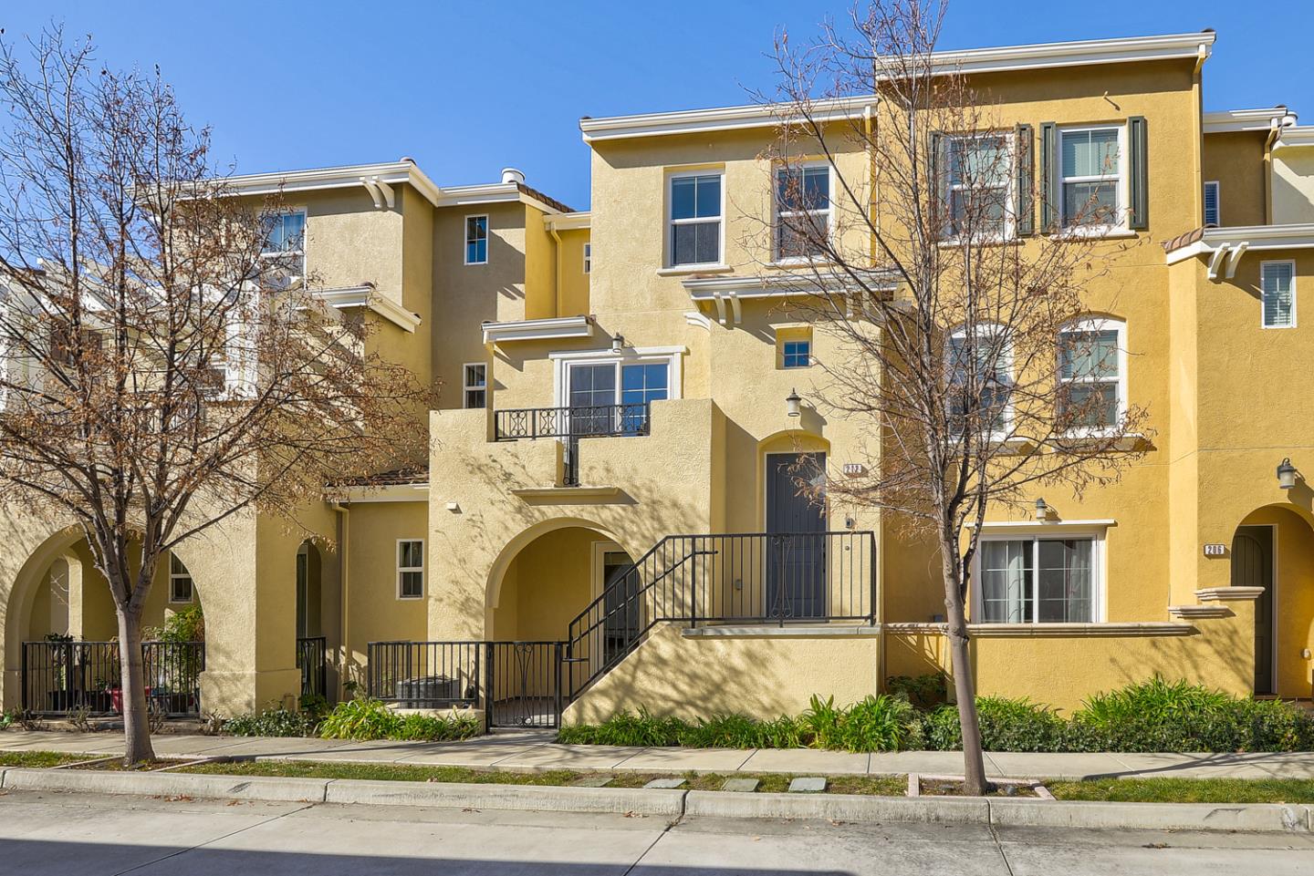 Detail Gallery Image 1 of 1 For 212 Miro Ave, Mountain View,  CA 94041 - 3 Beds | 3/1 Baths