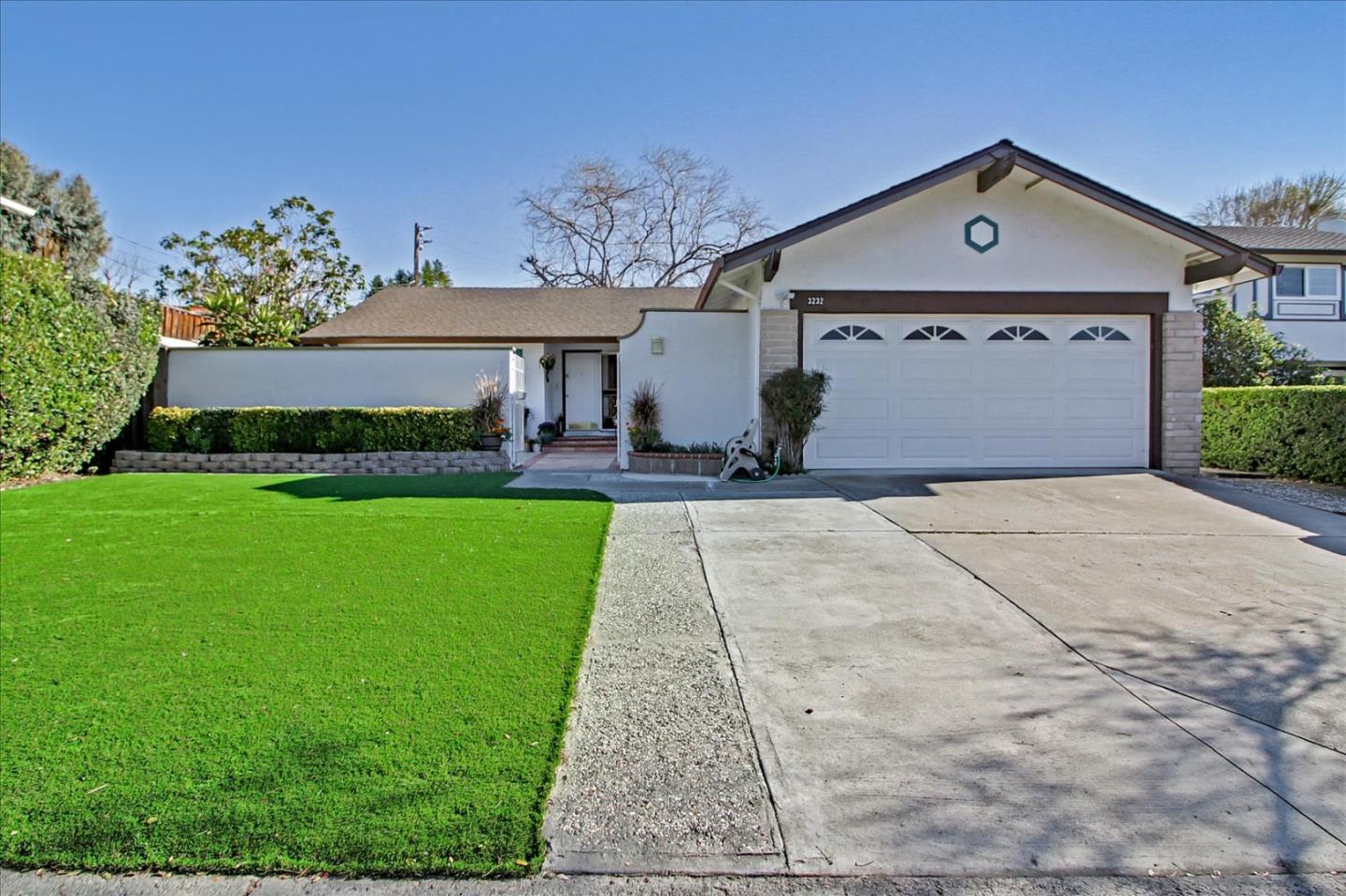 Detail Gallery Image 1 of 1 For 3232 Hostetter Rd, San Jose,  CA 95132 - 3 Beds | 2 Baths