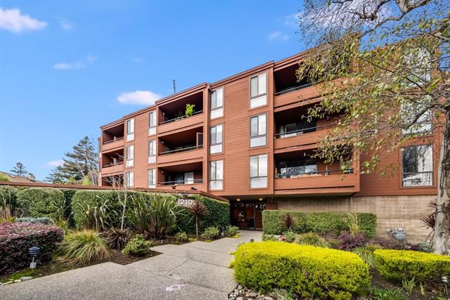 Detail Gallery Image 1 of 1 For 1210 Bellevue Ave #304,  Burlingame,  CA 94010 - 2 Beds | 2 Baths